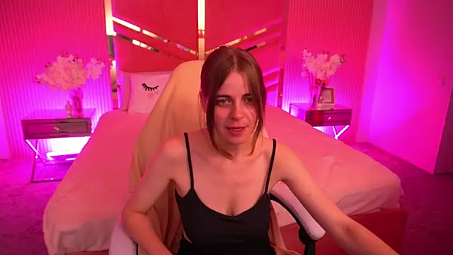 Snapshot of ShinyfromUa chatting on September 13, 2025, 1:11 pm ShinyfromUa online show from September 13, 2025, 1:11 pm