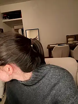 SophiiaStarr online show from January 8, 2026, 6:43 pm