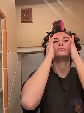 SophiiaStarr online show from February 28, 2026, 8:21 pm