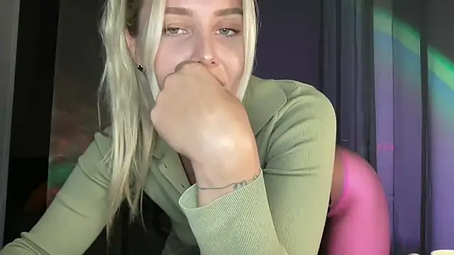 Sasha yourdream online show from September 20, 2025, 6:09 pm