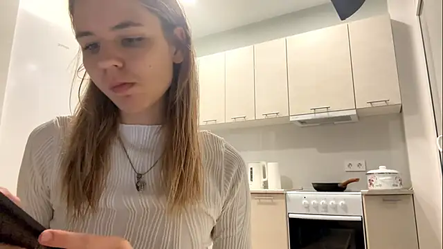 Snapshot of Denni_Spilber chatting on October 13, 2025, 3:23 pm Denni Spilber online show from October 13, 2025, 3:23 pm