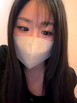 Snapshot of Ema-- chatting on October 17, 2025, 9:12 am Ema-- online show from October 17, 2025, 9:12 am