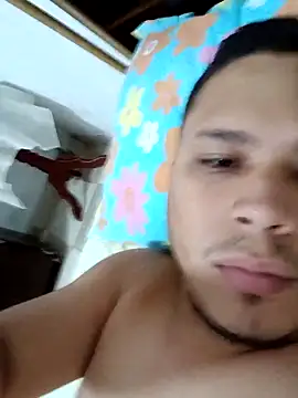 Snapshot of Alexboy022025 chatting on September 20, 2025, 5:25 pm Alexboy022025 online show from September 20, 2025, 5:25 pm