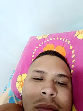 Snapshot of Alexboy022025 chatting on September 21, 2025, 6:15 am Alexboy022025 online show from September 21, 2025, 6:15 am