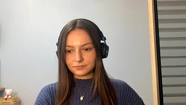 Snapshot of SoulHiperAgne_ chatting on October 4, 2025, 3:10 pm SoulHiperAgne online show from October 4, 2025, 3:10 pm