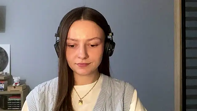 Snapshot of SoulHiperAgne_ chatting on October 21, 2025, 3:02 pm SoulHiperAgne online show from October 21, 2025, 3:02 pm