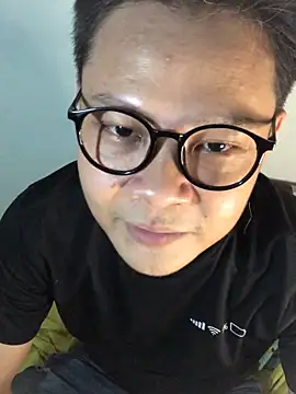 datnguyenvn online show from February 10, 2026, 11:25 am