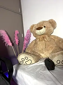 Snapshot of Charlottediolet chatting on September 18, 2025, 11:23 am Charlottediolet online show from September 18, 2025, 11:23 am