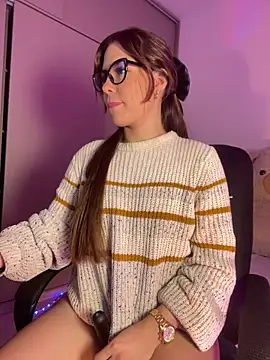 Charlottediolet online show from November 17, 2025, 11:38 am