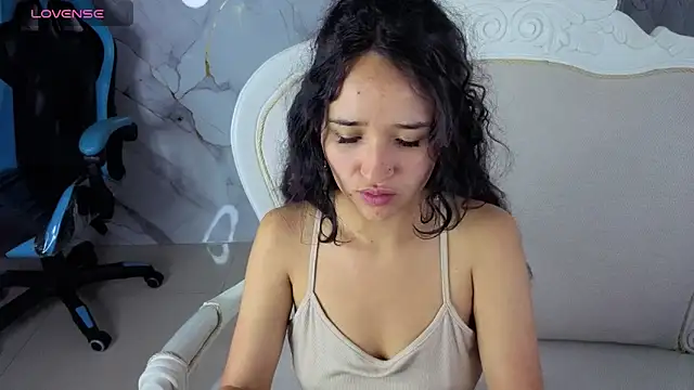 Snapshot of bella_vibess_s chatting on February 20, 2026, 12:38 pm bella vibess s online show from February 20, 2026, 12:38 pm