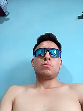 aczinovelez342 online show from October 3, 2025, 11:35 pm