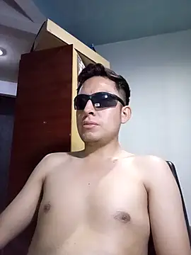 aczinovelez342 online show from October 10, 2025, 3:49 am