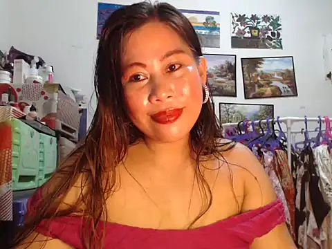 Snapshot of filipina_beauty chatting on October 25, 2025, 12:13 pm filipina beauty online show from October 25, 2025, 12:13 pm