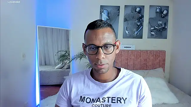 KingEdward  online show from October 4, 2025, 10:13 am