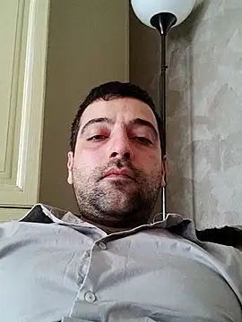 darkparadi online show from April 17, 2026, 1:25 pm