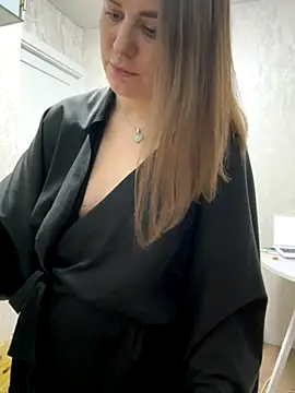 Snapshot of Risky-Flower chatting on September 26, 2025, 4:11 pm Risky-Flower online show from September 26, 2025, 4:11 pm