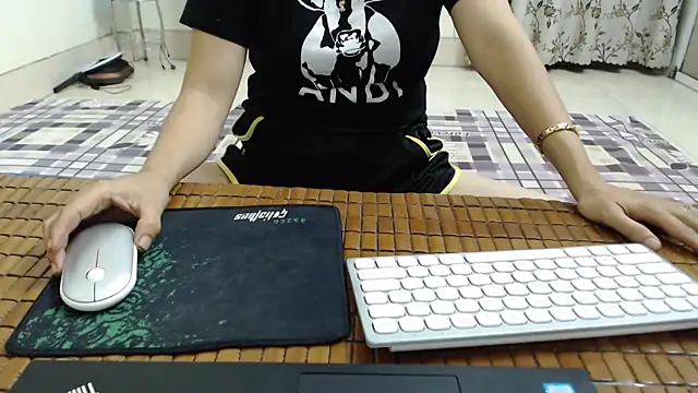 Ami 8x online show from September 21, 2025, 1:24 pm