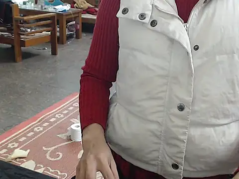 Ami 8x online show from November 30, 2025, 2:10 pm