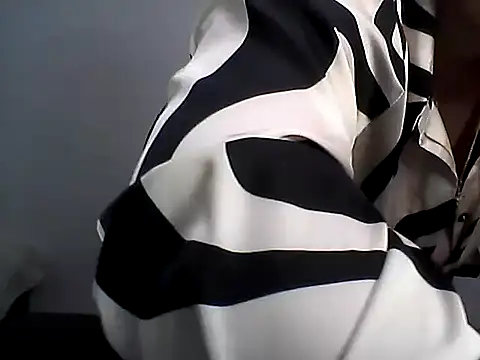 EllaLove2277 online show from December 5, 2025, 6:55 am