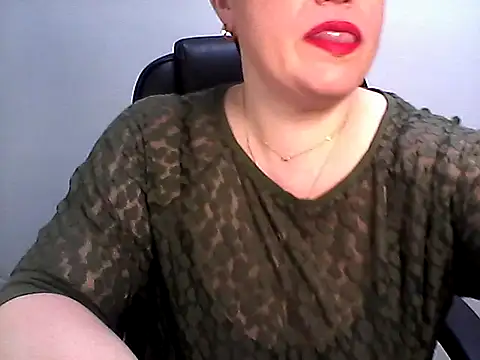 EllaLove2277 online show from February 9, 2026, 7:12 am