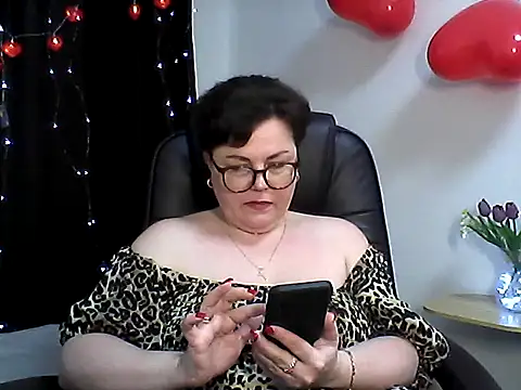 EllaLove2277 online show from February 12, 2026, 7:25 am