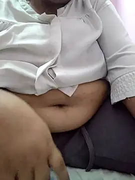 bitch-horny online show from October 14, 2025, 1:23 pm