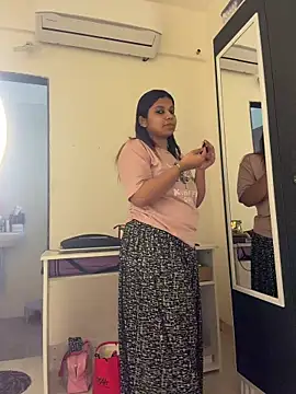 SpicykhalifaX online show from July 22, 2026, 8:17 am