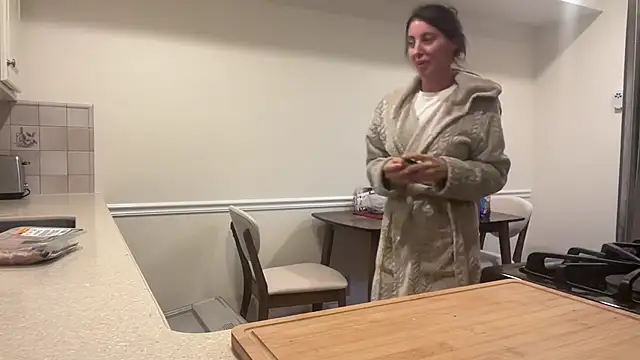 Snapshot of NurseStephania chatting on September 25, 2025, 12:09 pm NurseStephania online show from September 25, 2025, 12:09 pm