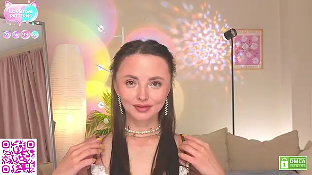 Snapshot of OliviaKis_ chatting on July 19, 2026, 8:07 am OliviaKis online show from July 19, 2026, 8:07 am