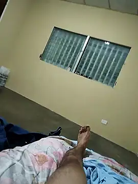 Eszteban1987 online show from January 12, 2026, 11:21 pm