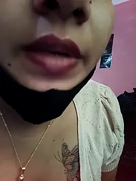 Snapshot of Samiya3344 chatting on October 5, 2025, 2:32 am Samiya3344 online show from October 5, 2025, 2:32 am