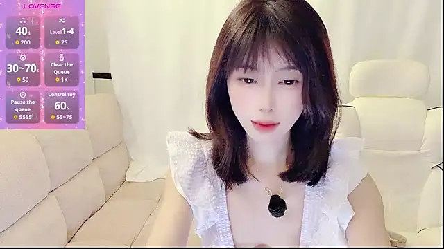 yuanbao a online show from February 25, 2026, 12:15 pm