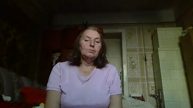 Snapshot of AnnaLive570 chatting on October 28, 2025, 12:41 pm AnnaLive570 online show from October 28, 2025, 12:41 pm