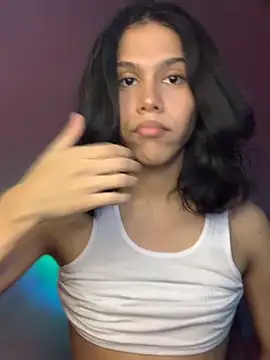 Alen fem online show from September 15, 2025, 9:59 pm