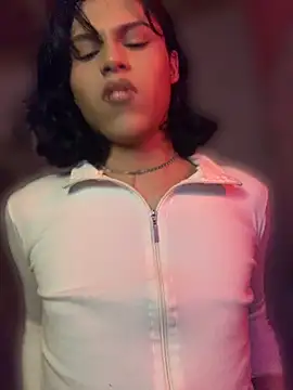 Alen fem online show from July 21, 2026, 7:38 pm
