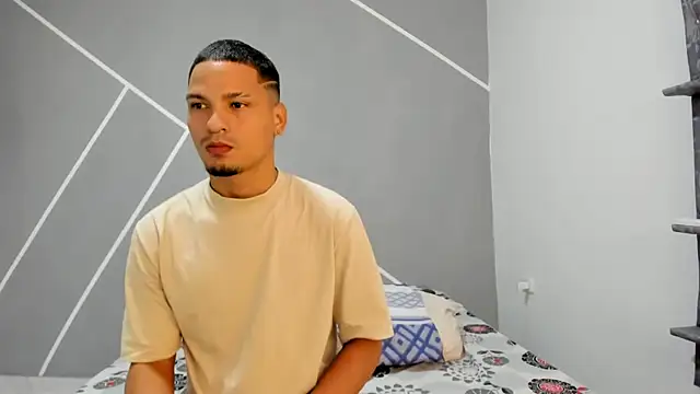 Sexy777Couple online show from February 20, 2026, 1:13 am