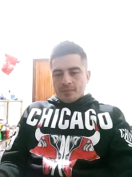 Andr3s69xxx online show from January 15, 2026, 9:51 pm