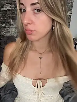 Snapshot of Sashailardi chatting on April 1, 2026, 8:06 pm Sashailardi online show from April 1, 2026, 8:06 pm