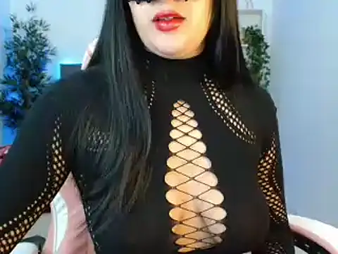 luna san0 online show from October 30, 2025, 5:46 pm