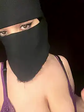 RooVaaN-Xx online show from January 9, 2026, 6:31 pm