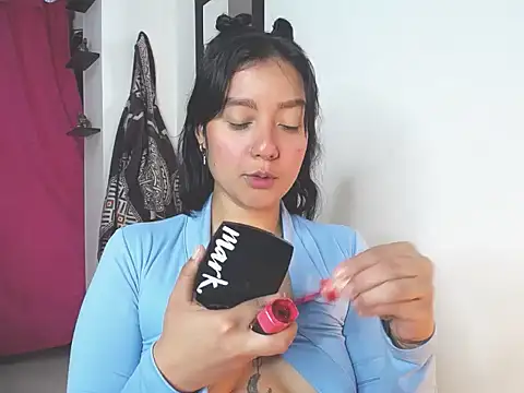 Snapshot of charlottekiss99 chatting on December 14, 2025, 1:38 pm charlottekiss99 online show from December 14, 2025, 1:38 pm