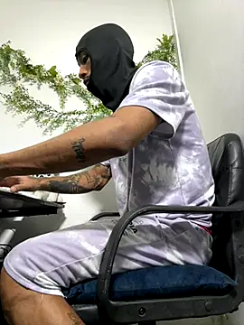 Snapshot of carl_jhonson821 chatting on October 19, 2025, 7:03 pm carl jhonson821 online show from October 19, 2025, 7:03 pm