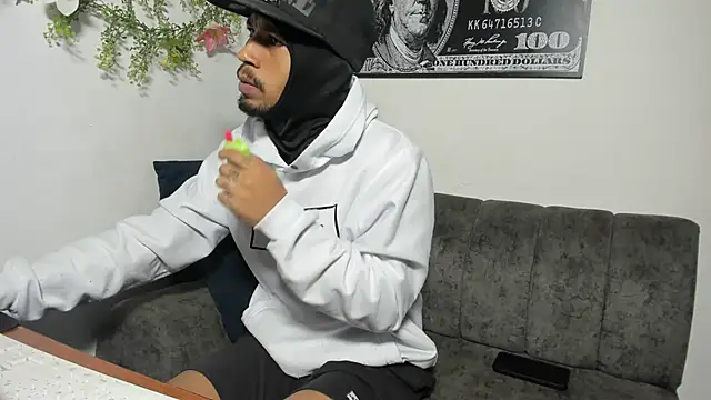 Snapshot of carl_jhonson821 chatting on November 5, 2025, 10:15 am carl jhonson821 online show from November 5, 2025, 10:15 am