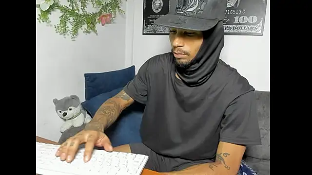 Snapshot of carl_jhonson821 chatting on November 6, 2025, 9:10 am carl jhonson821 online show from November 6, 2025, 9:10 am