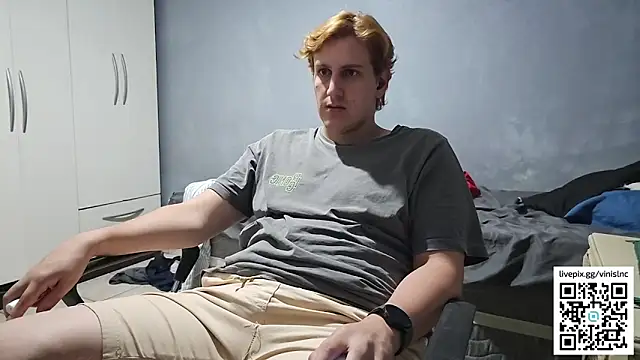 Snapshot of vinialnc chatting on September 14, 2025, 3:49 am vinialnc online show from September 14, 2025, 3:49 am