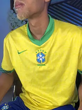 B Wild online show from October 5, 2025, 3:38 am