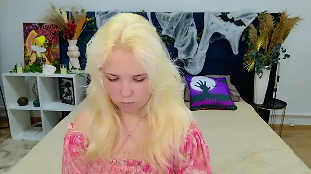 Snapshot of EmillyRogers chatting on October 30, 2025, 5:09 am EmillyRogers online show from October 30, 2025, 5:09 am