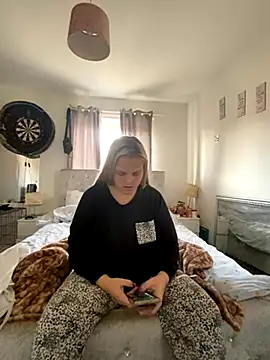 Snapshot of Dolliejayxx chatting on October 29, 2025, 9:55 am Dolliejayxx online show from October 29, 2025, 9:55 am