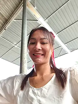 Snapshot of Yumyum_kiw chatting on October 9, 2025, 5:49 am Yumyum kiw online show from October 9, 2025, 5:49 am