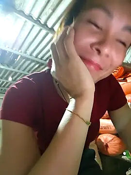 Snapshot of Yumyum_kiw chatting on October 13, 2025, 12:49 pm Yumyum kiw online show from October 13, 2025, 12:49 pm